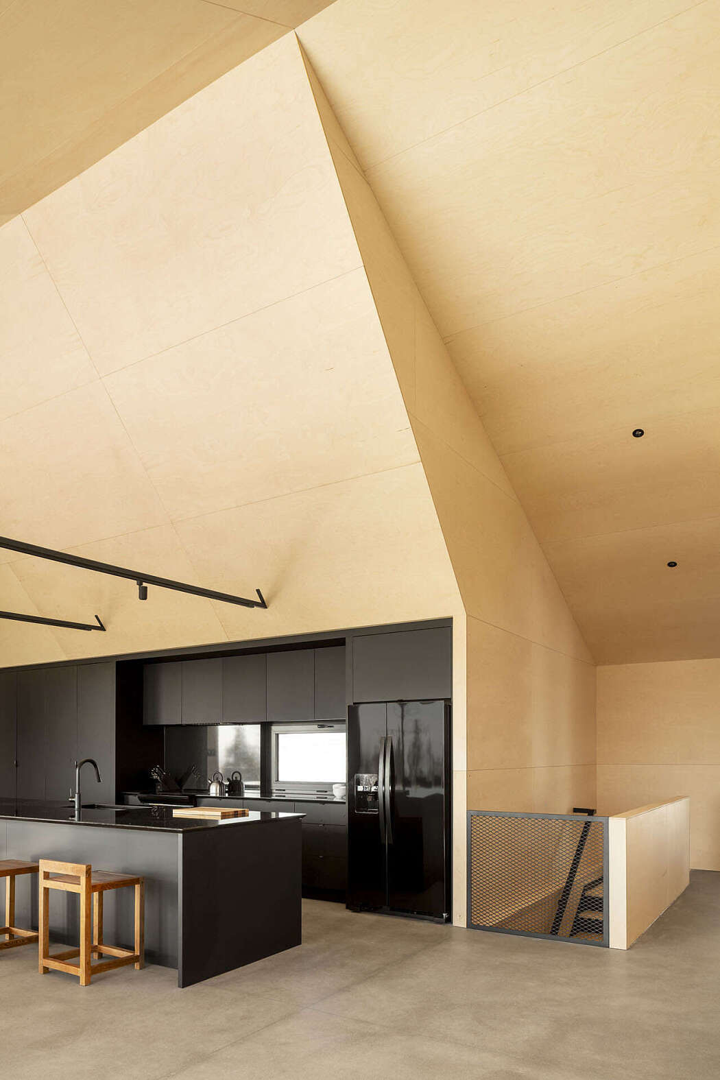 Cabin A by Bourgeois / Lechasseur Architectes - 5