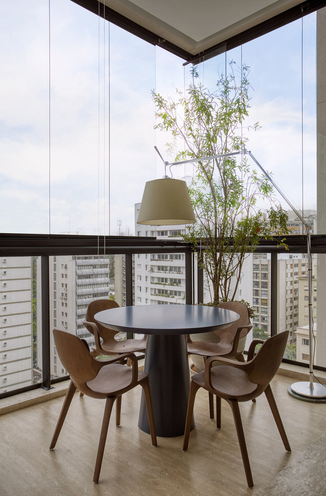 VH Apartment by Nildo José + Arquitetos Associados - 6