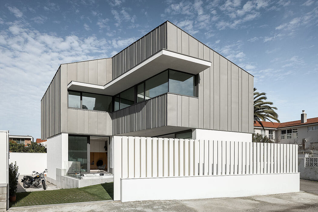House in Madreselva by David Olmos Arquitectos - 1