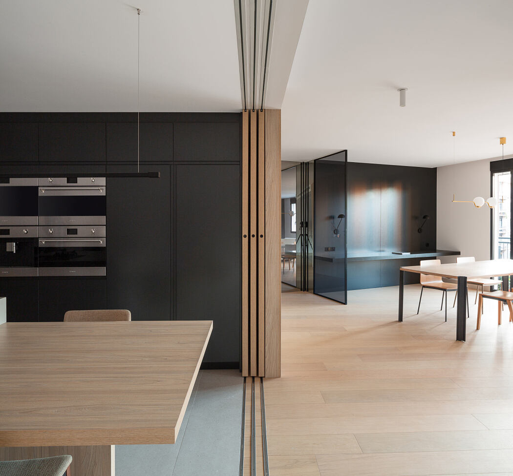 House in the Heart of Valencia by La Finca Roja Studio - 3