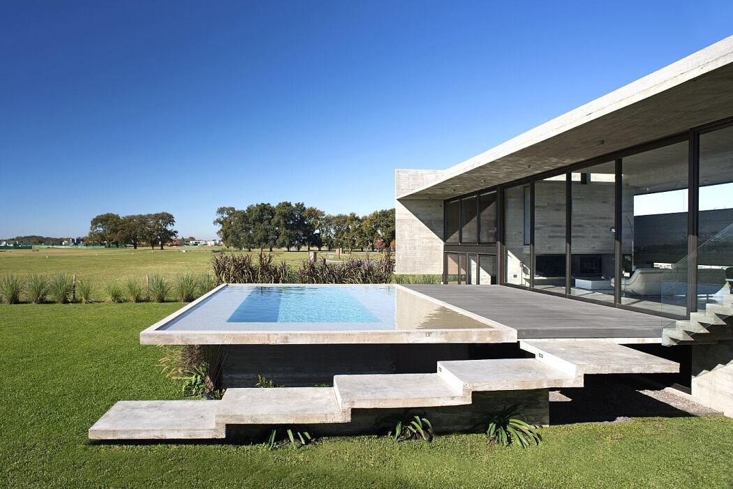 Casa Escobar by Luciano Kruk Arquitectos - 2