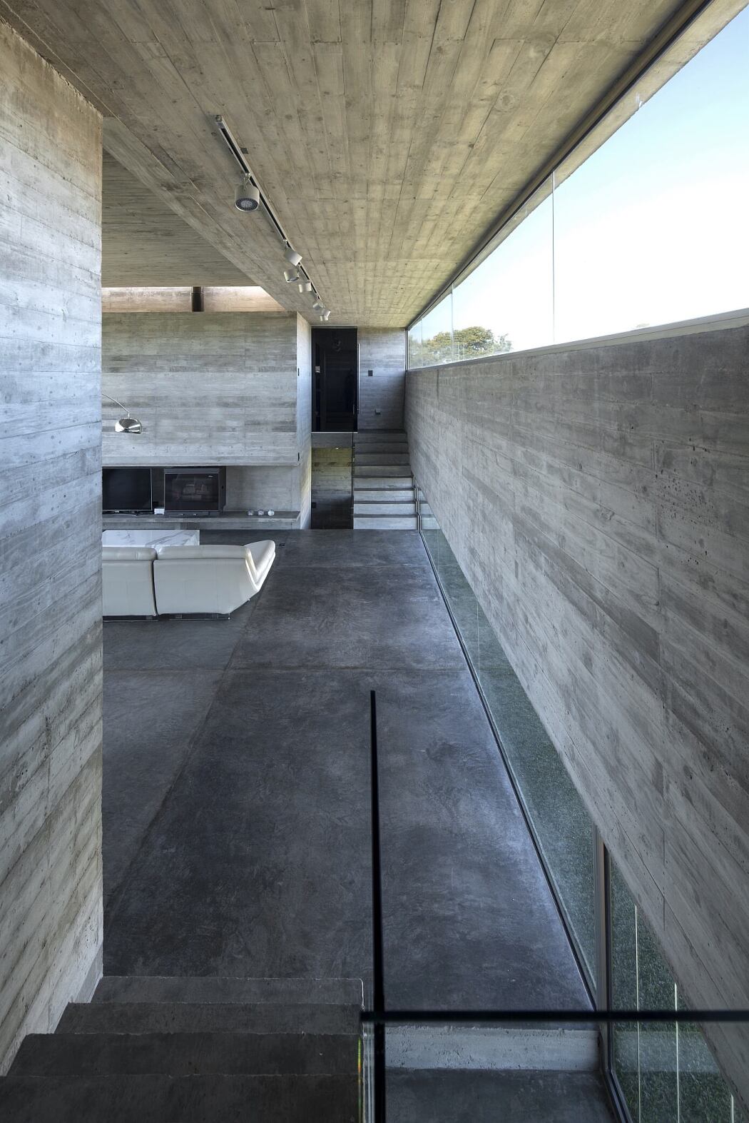 Casa Escobar by Luciano Kruk Arquitectos - 6
