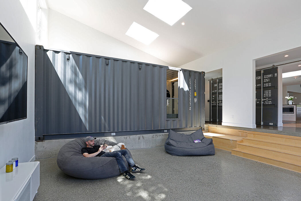 Wyss Family Container House by Paul Michael Davis Architects - 7