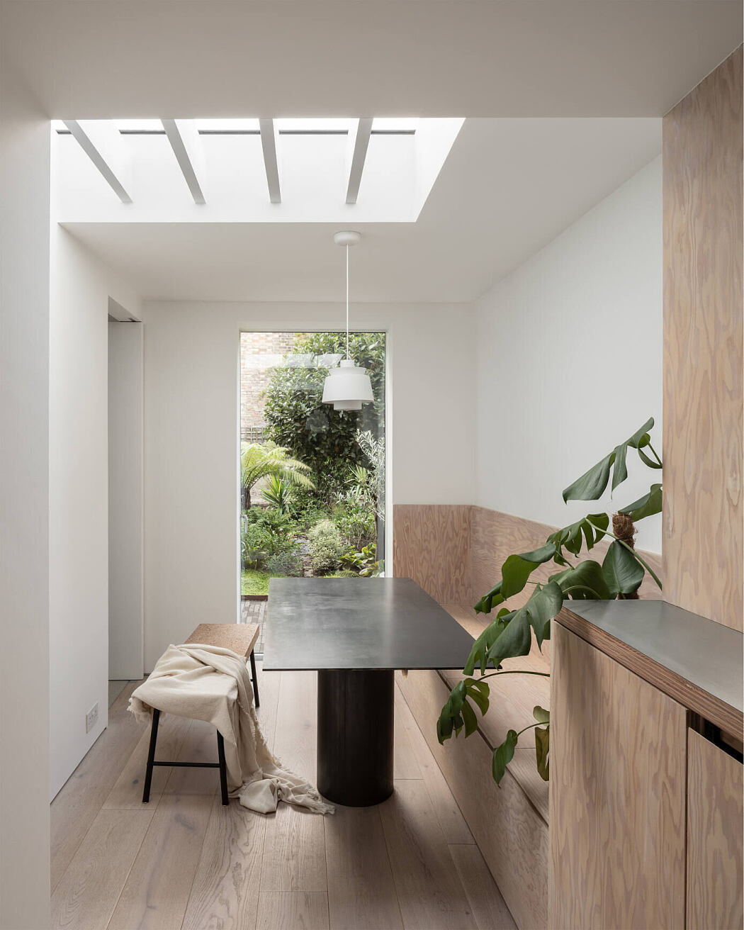 ER Residence by Studio Hallett Ike - 5