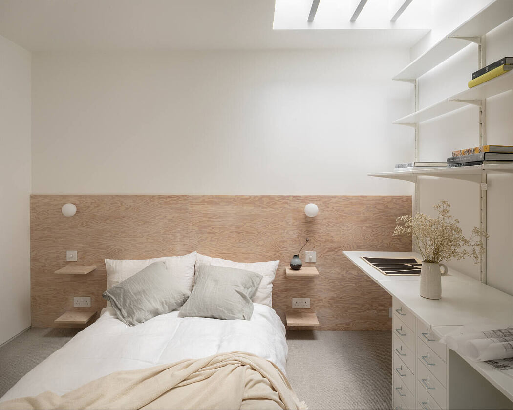 ER Residence by Studio Hallett Ike - 7