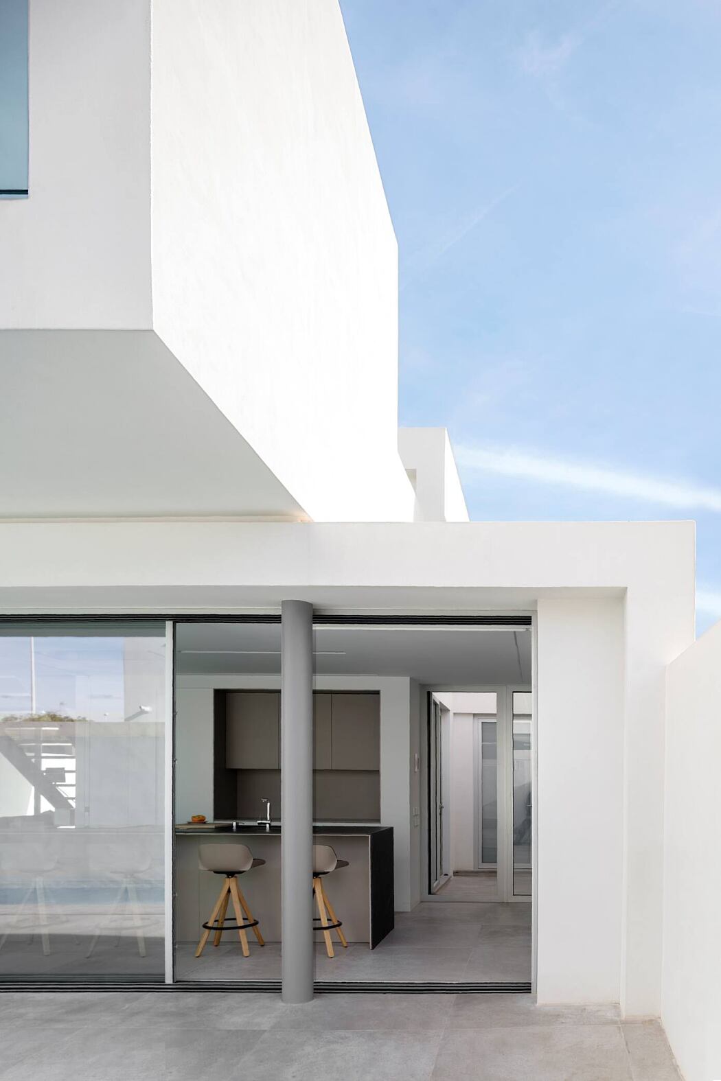 Hen House by Valero y Ochando - 12