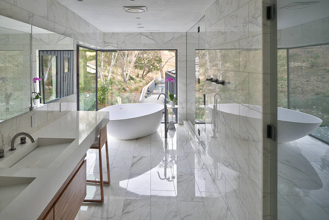 Saddle Peak Residence by Aux Architecture - 6