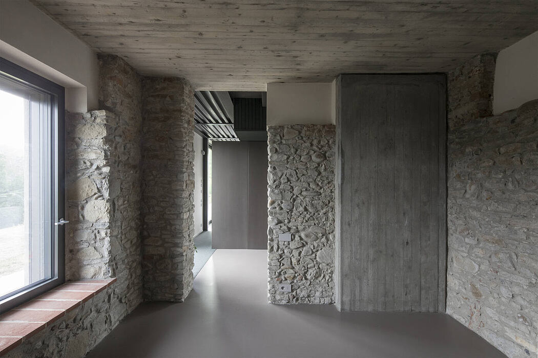 The Hidden-in-plain-sight House by Daniele Baiotto - 6