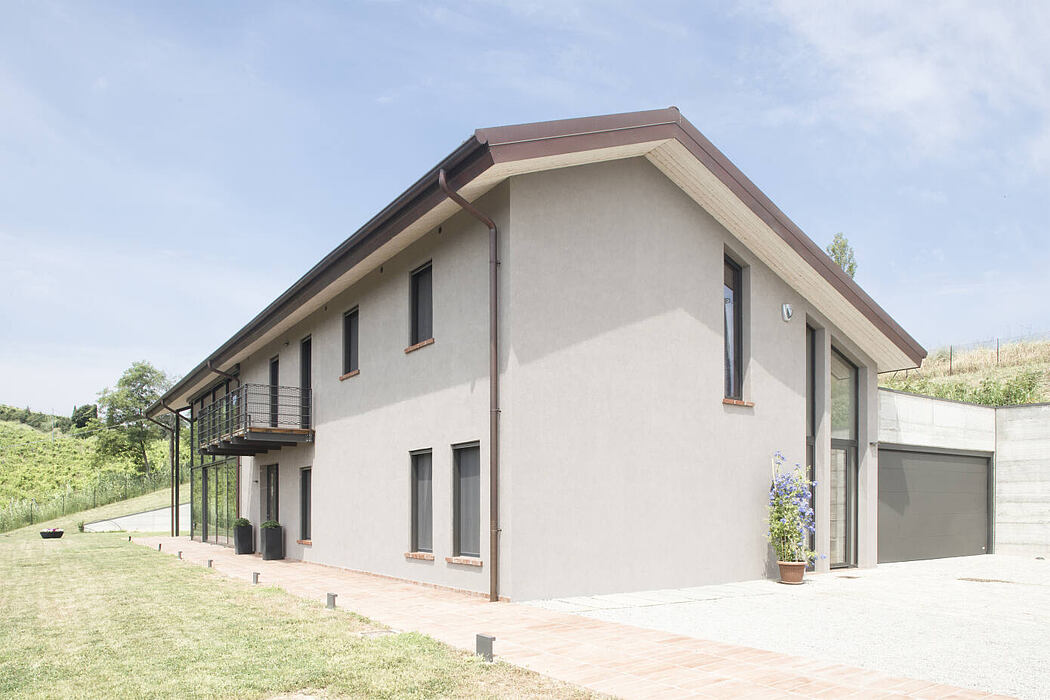 The Hidden-in-plain-sight House by Daniele Baiotto - 11