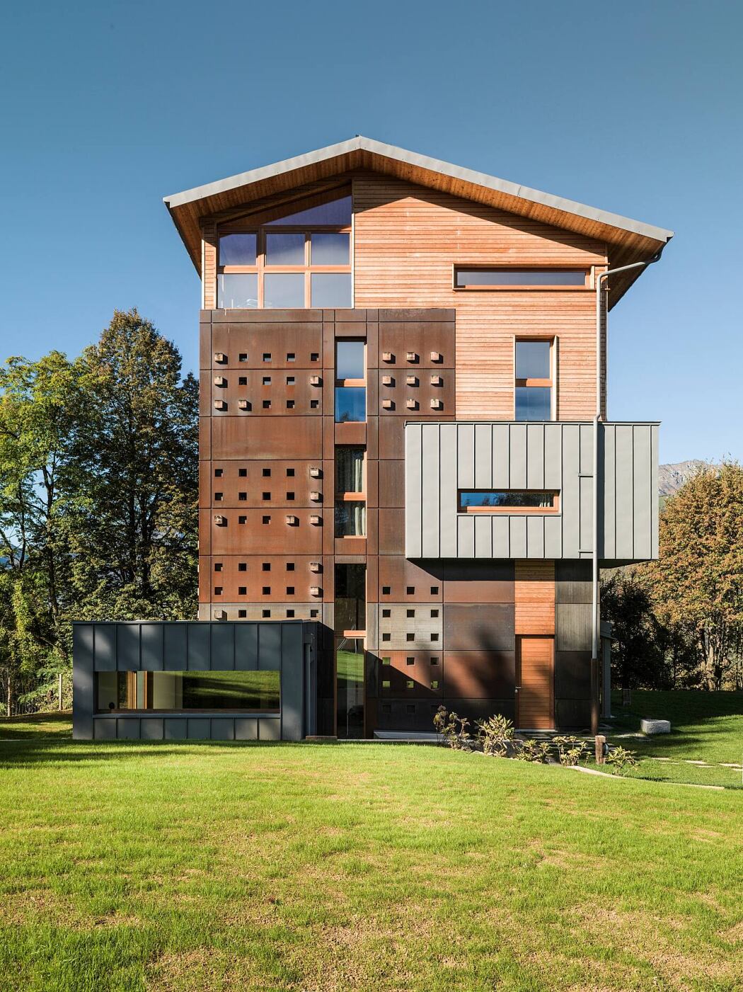 Villa “il Roccolo” in Clusone by Edoardo Milesi & Archos - 9
