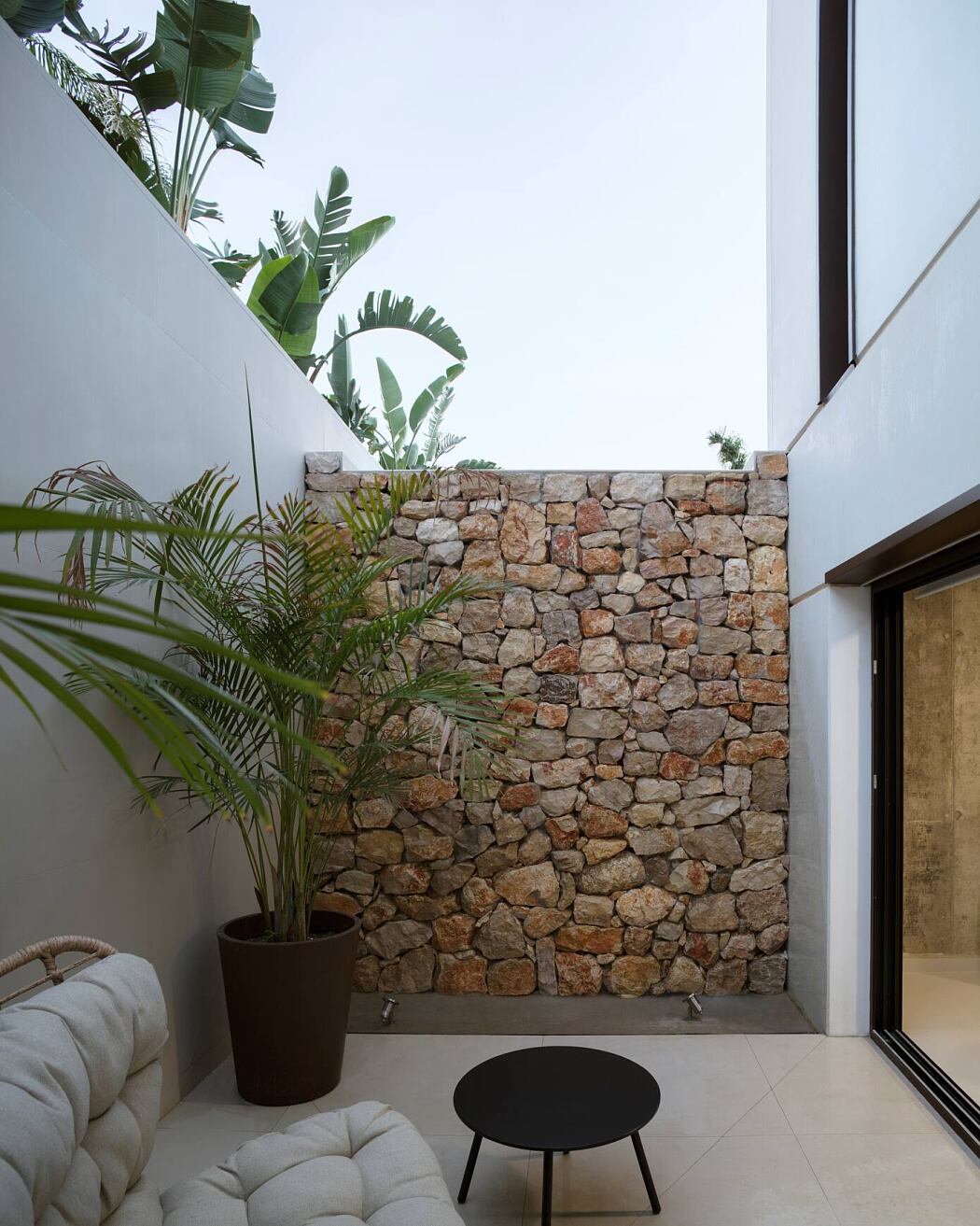 Modular Concrete House by Trazia - 10