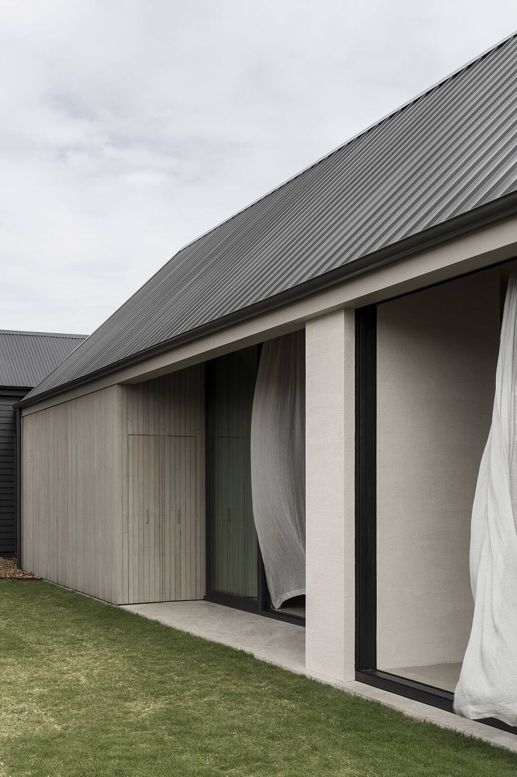 Barwon Heads House by Adam Kane Architects - 13