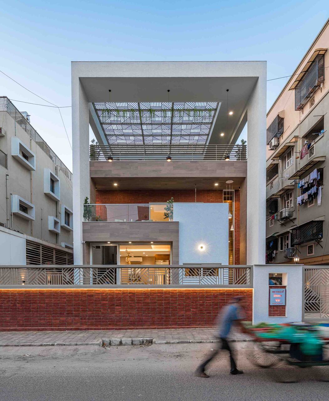 The Shaded House by Prashant Parmar Architect - 10