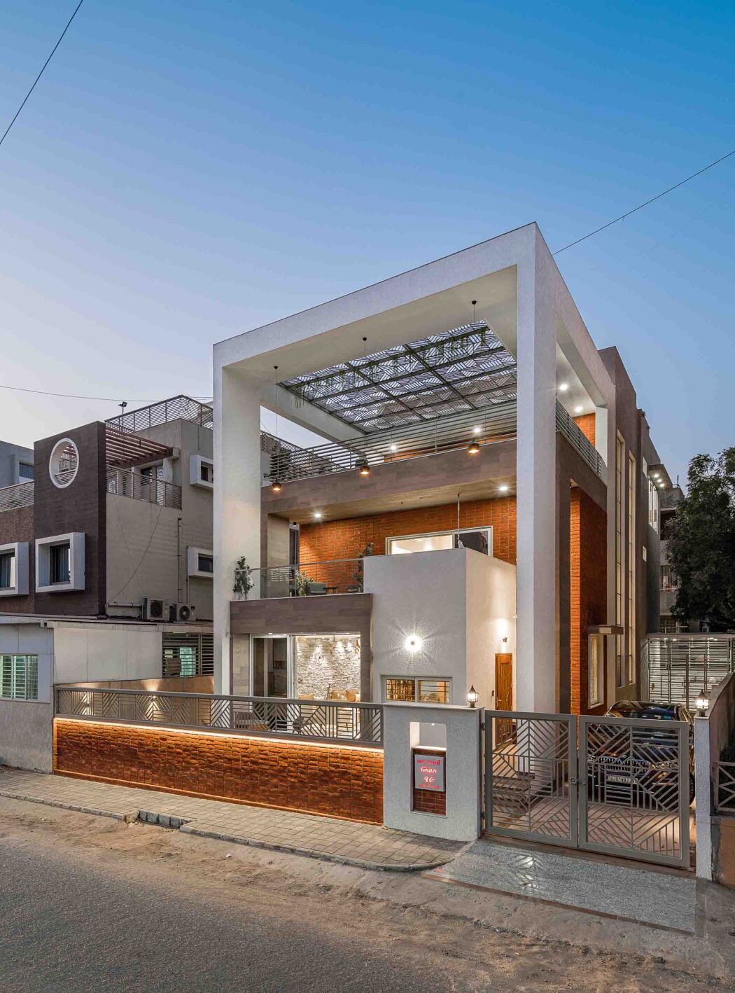 The Shaded House by Prashant Parmar Architect - 9