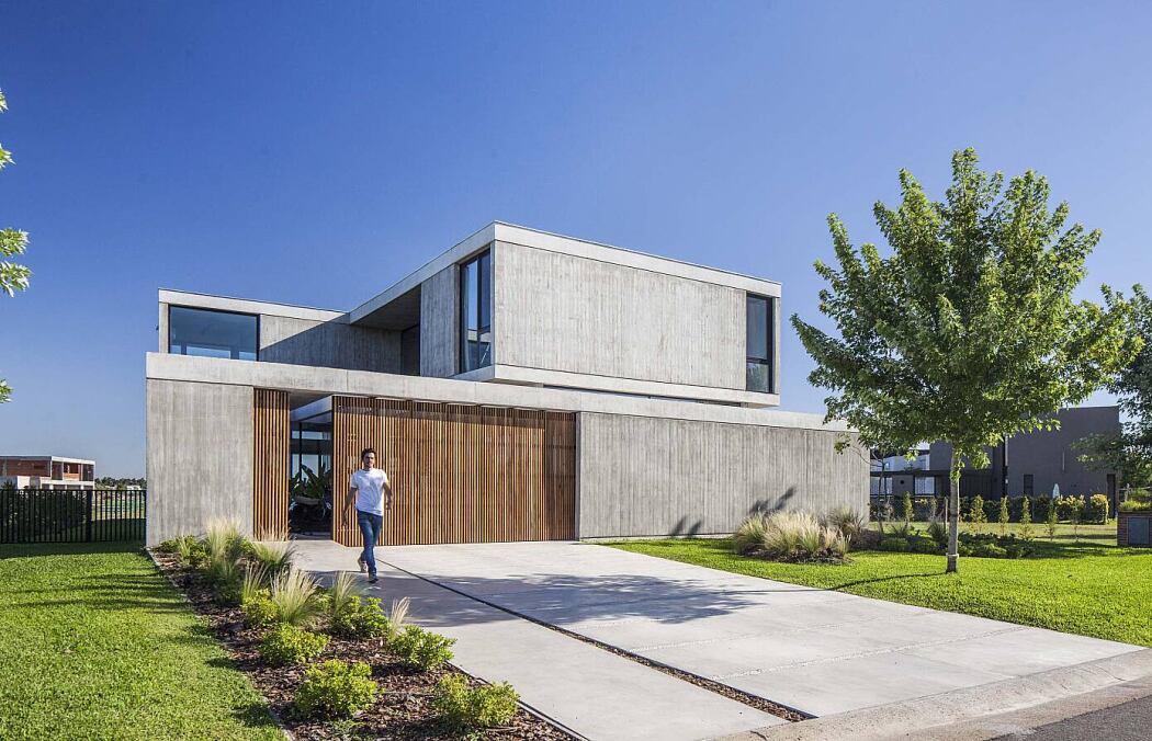 Casa Sakura by Estudio Pka - 1