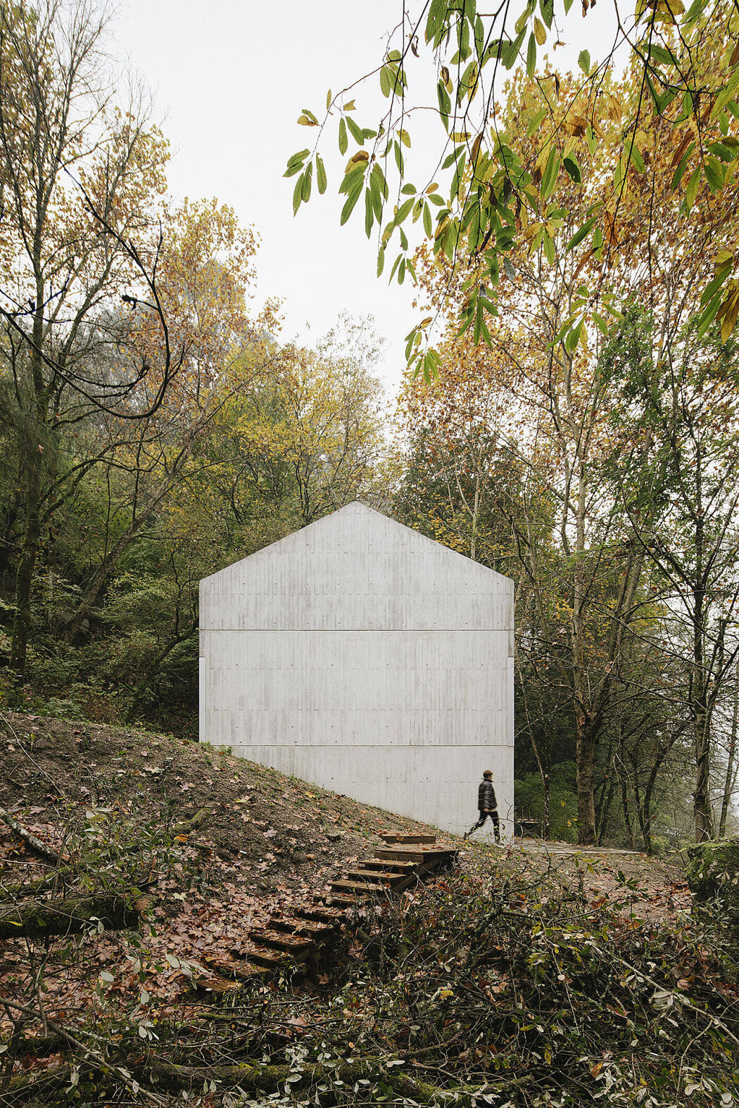 Casa na Caniçada by Carvalho Araújo - 9