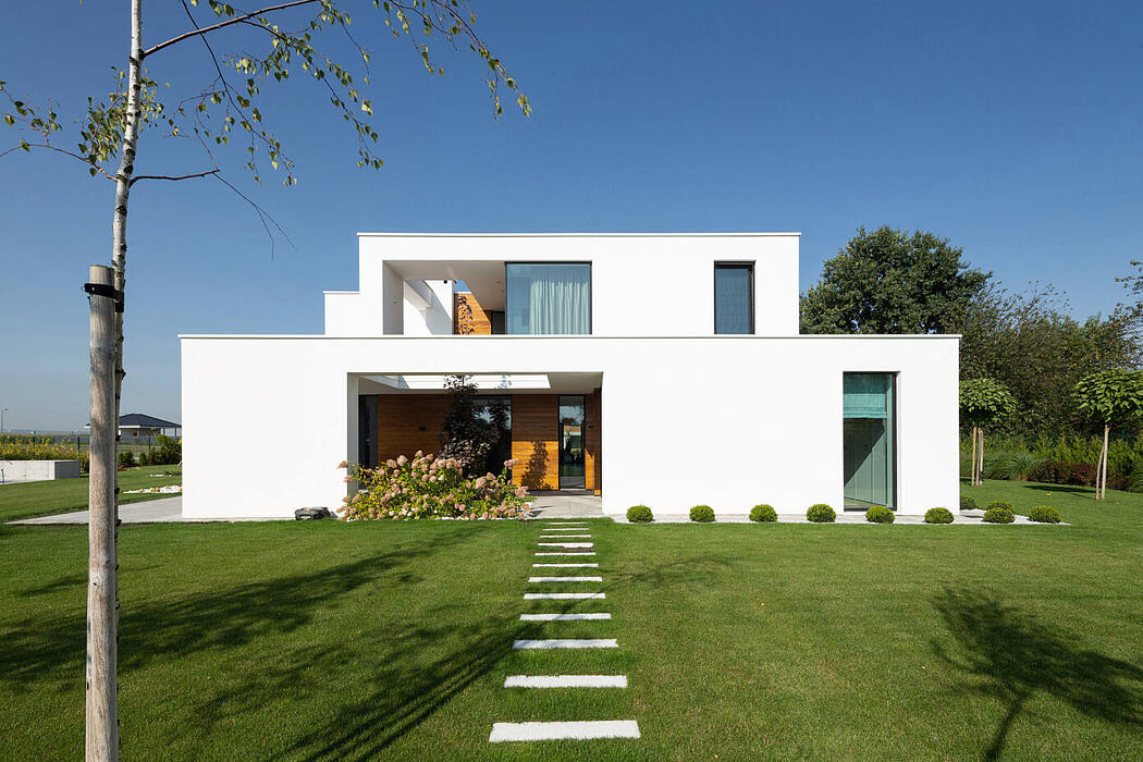 House with Niches by RS+ Robert Skitek - 2