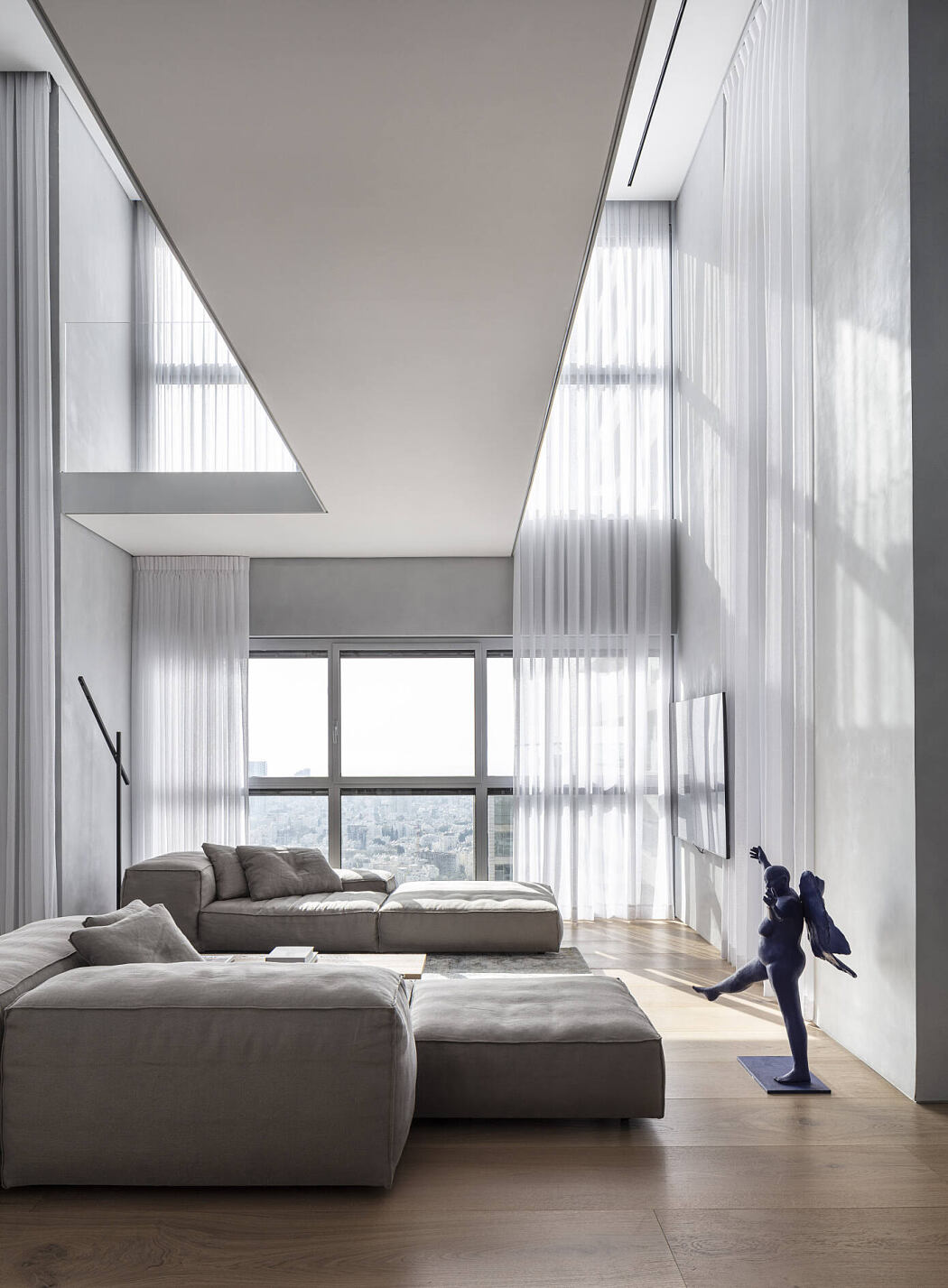 The Glass Blocks Duplex by Tal Goldsmith Fish Design Studio - 3