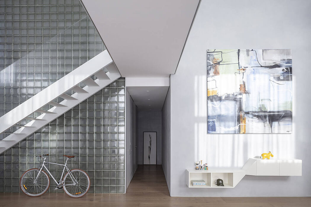 The Glass Blocks Duplex by Tal Goldsmith Fish Design Studio - 6