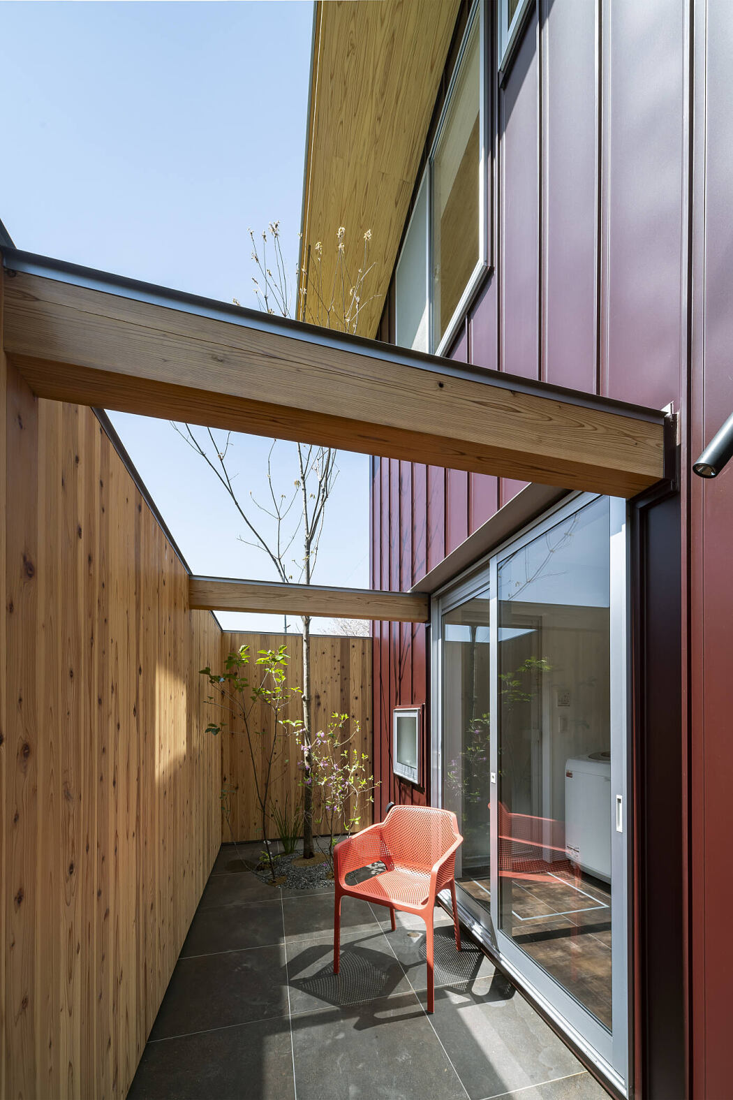 U2 by Kiriko Design Office - 6