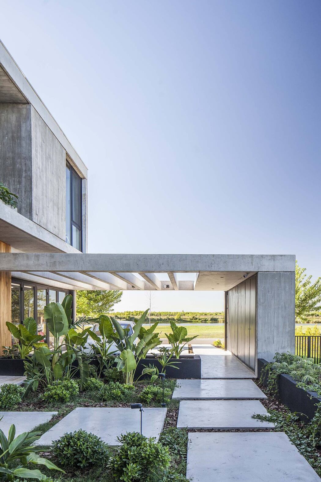 Casa Sakura by Estudio Pka - 4