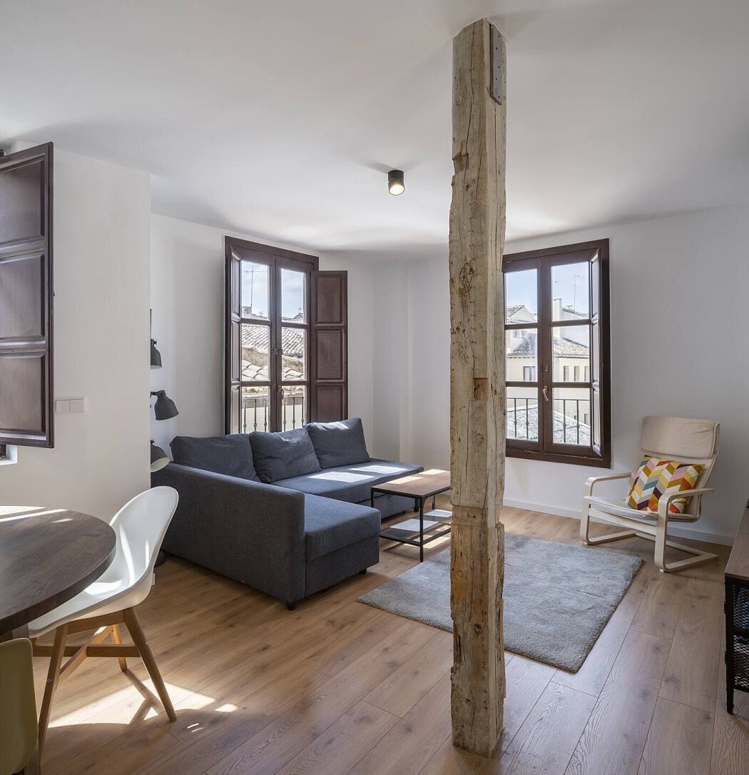 Home Renovation in a Cathedral by CMYK Arquitectos - 4