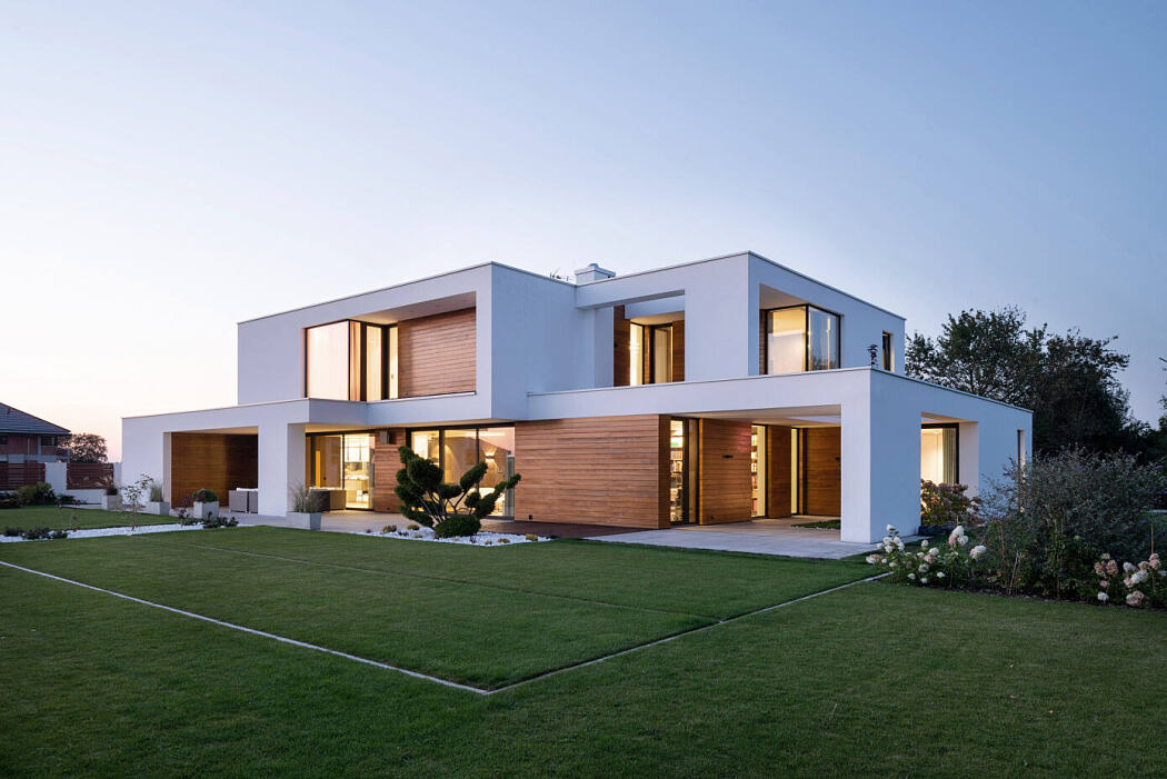 House with Niches by RS+ Robert Skitek - 10