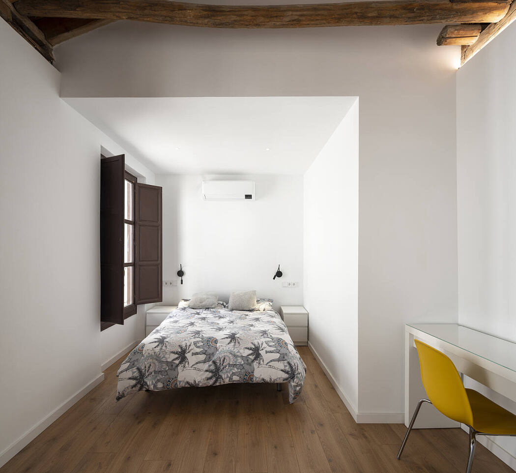 Home Renovation in a Cathedral by CMYK Arquitectos - 6