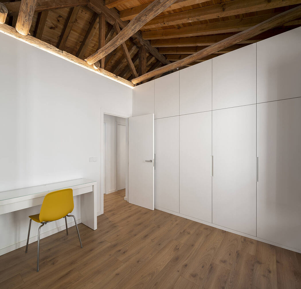 Home Renovation in a Cathedral by CMYK Arquitectos - 7
