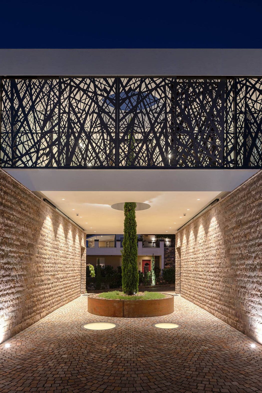 House P2 by Monovolume Architecture + Design - 7