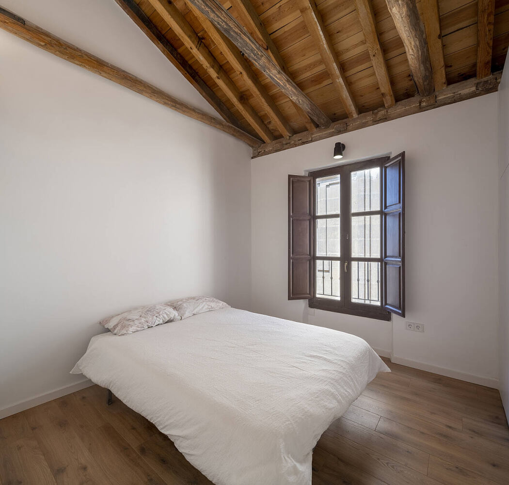 Home Renovation in a Cathedral by CMYK Arquitectos - 8