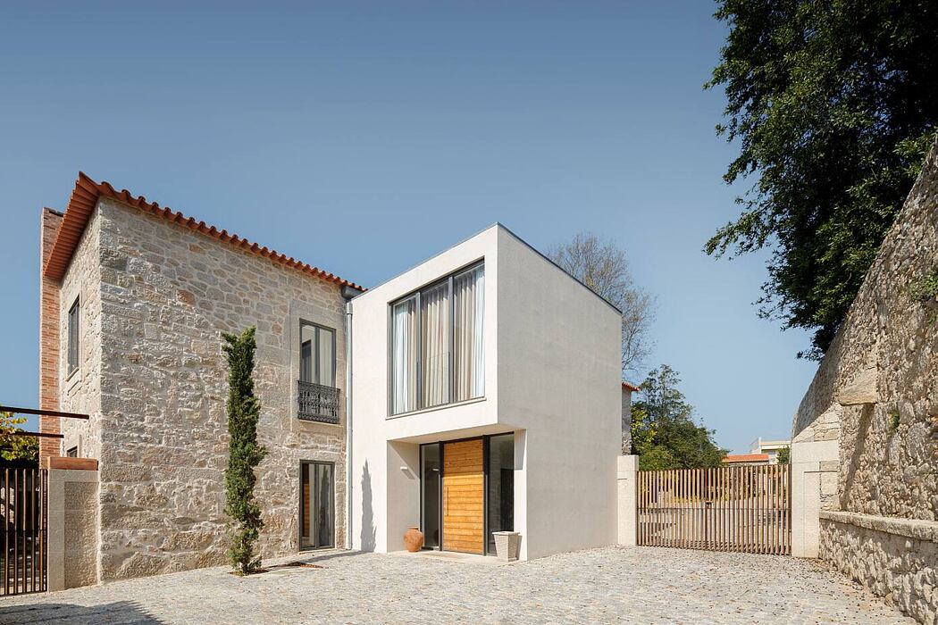 Casa da Calçada by Ren Ito - 9
