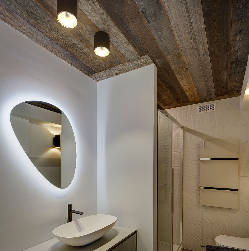 Andromeda / Moontain House by Building - 20