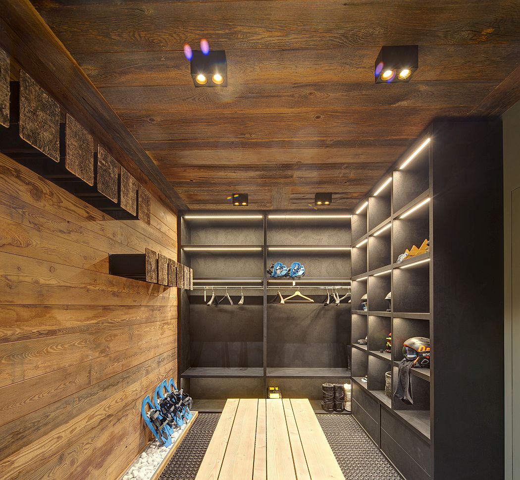 Andromeda / Moontain House by Building - 24