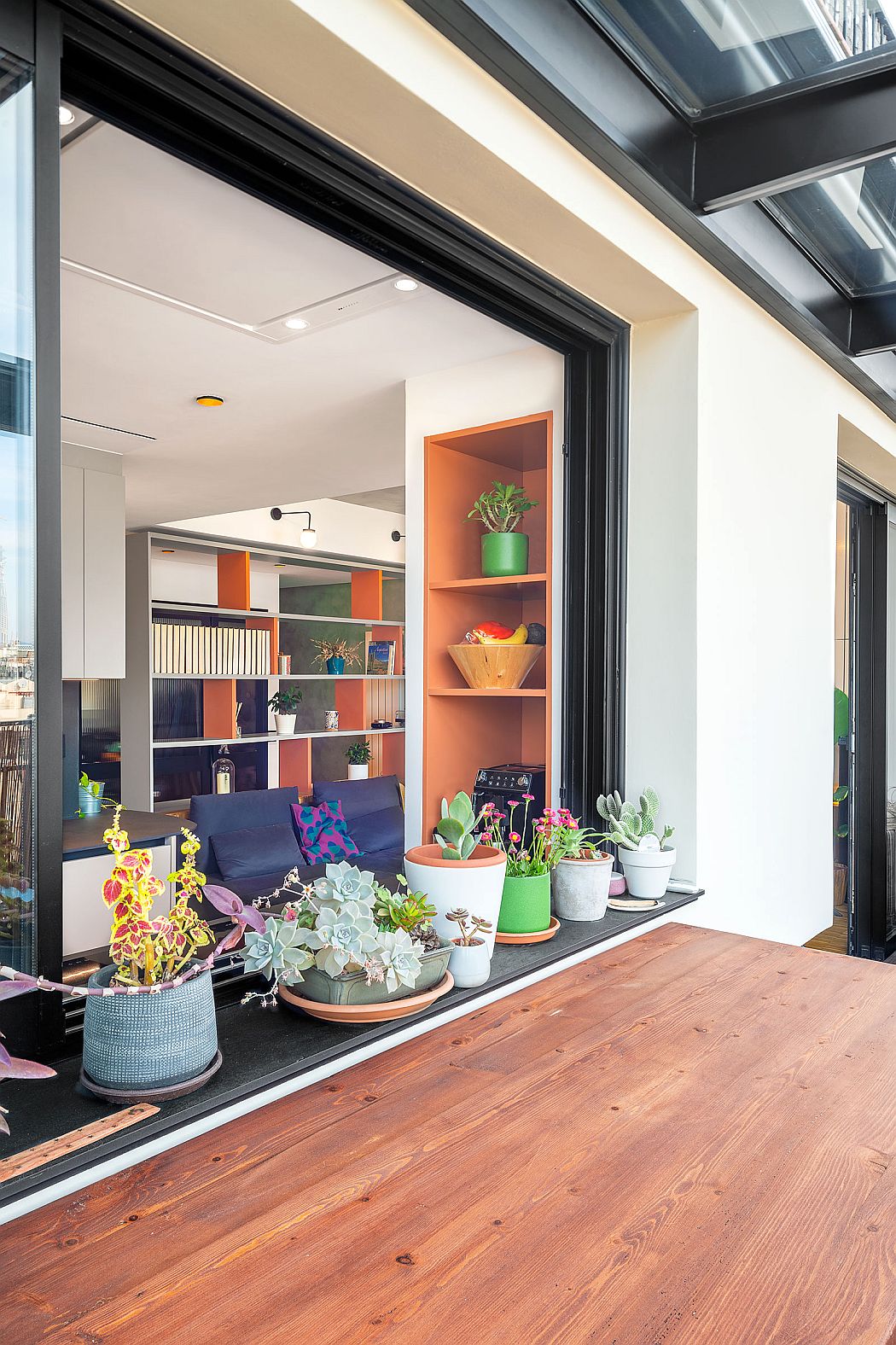 DT Penthouse Renovation by FFWD Arquitectes - 10