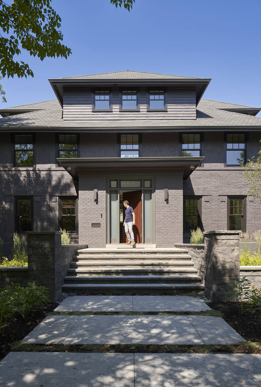Gallery House by John Wingfelder Architect - 9