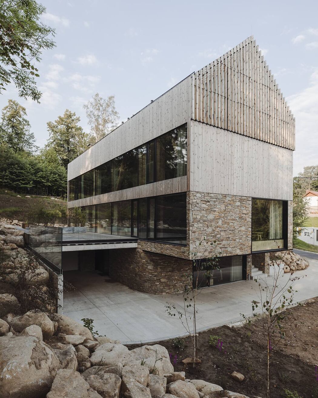 Apartments in Wolf Clearing by Studio de.materia - 3