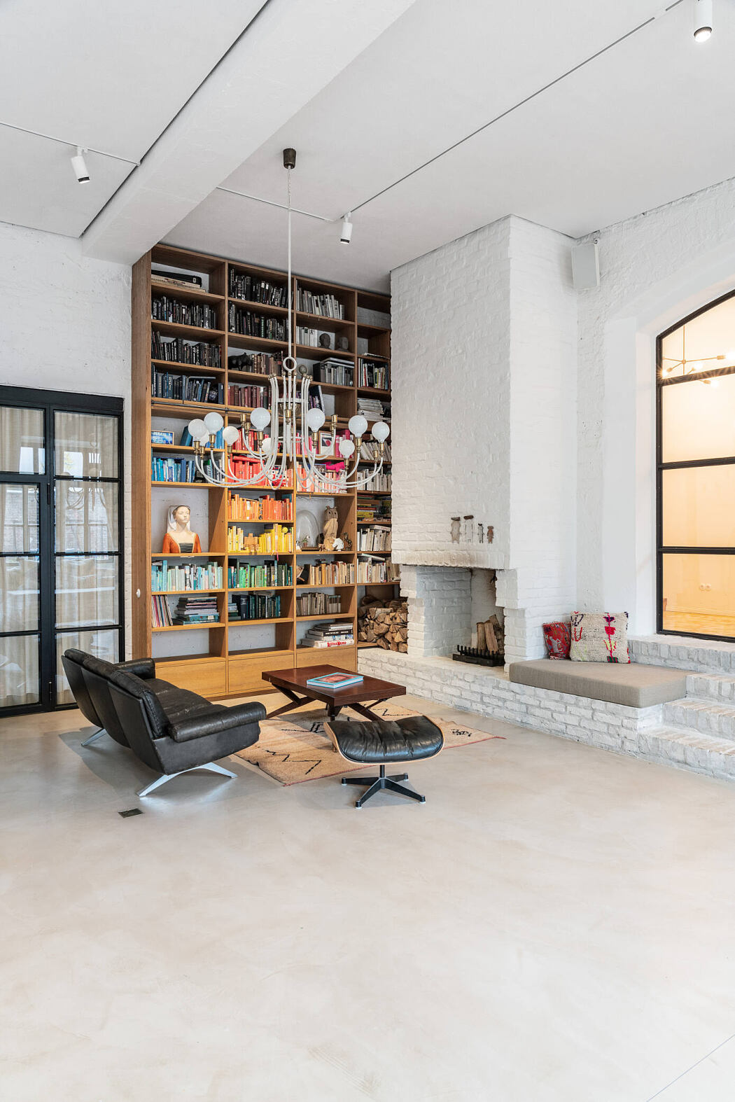Loft in a Former Garage by Studio Karhard - 7