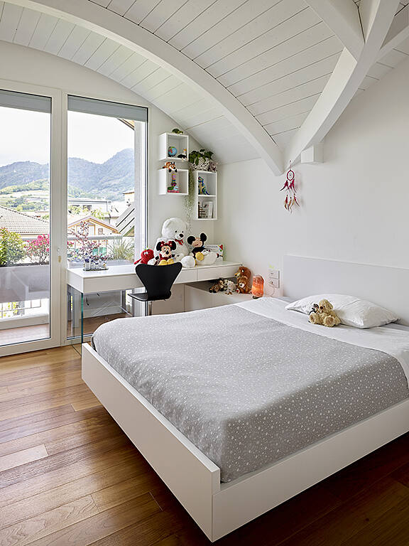 Apartment EB by Burnazzi Feltrin Architetti - 12