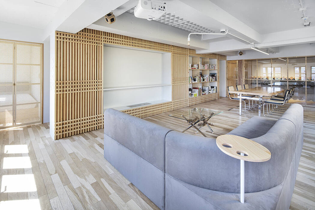 Dappled House 4F / Private Lounge by DDAA - 5