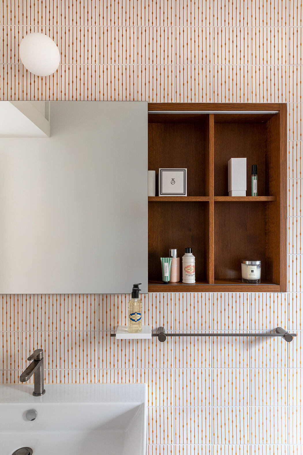 Wood-ash House by Studio Strato - 9