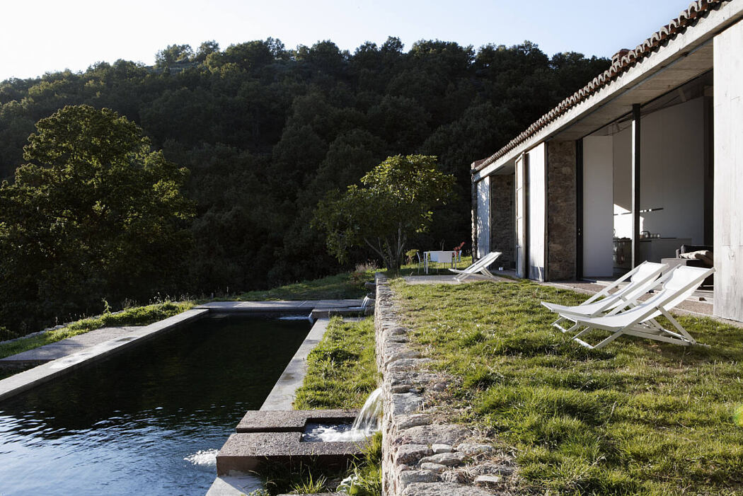 Country House in Spain by Ábaton Architects - 12