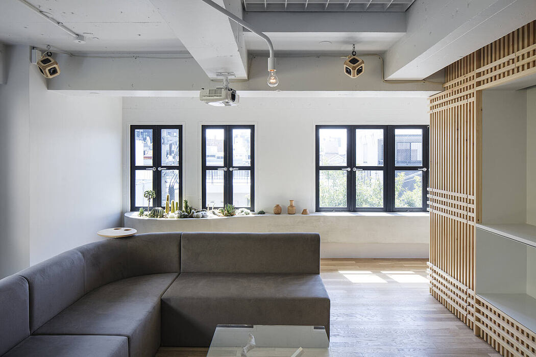 Dappled House 4F / Private Lounge by DDAA - 3
