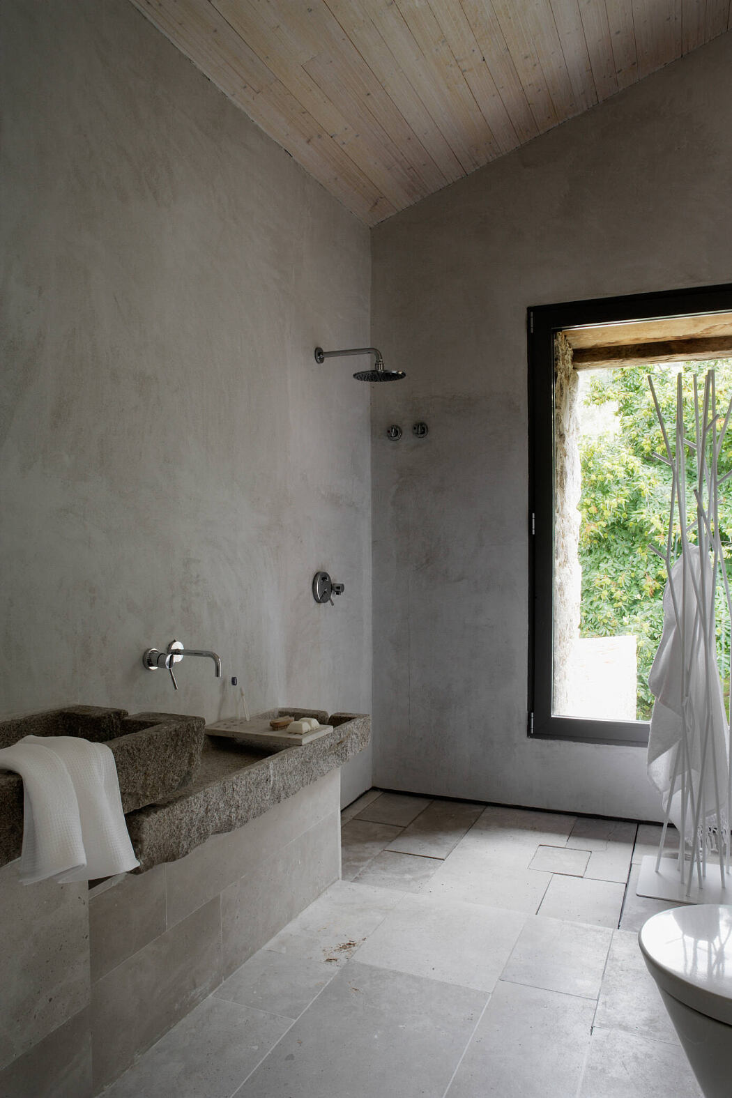 Country House in Spain by Ábaton Architects - 11
