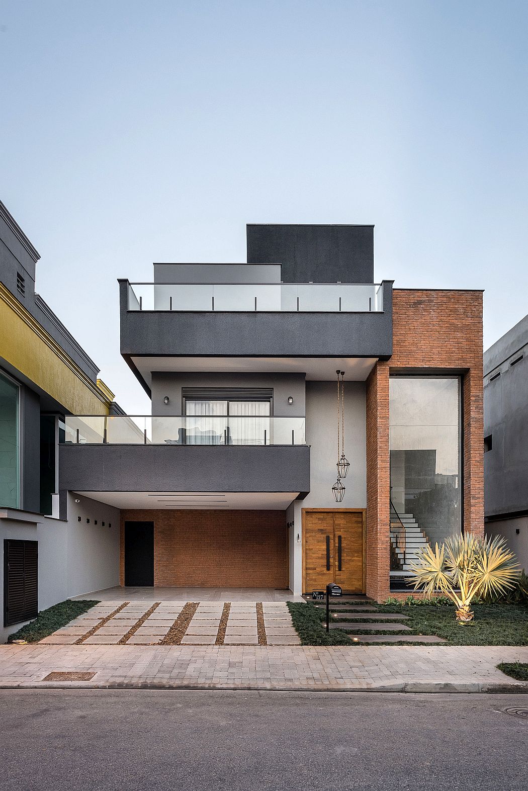 Two-Story House by PB Arquitetura - 16