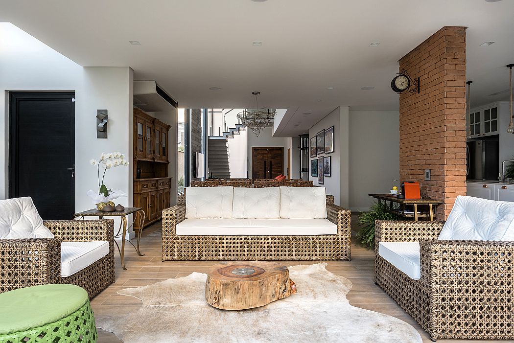 Two-Story House by PB Arquitetura - 7