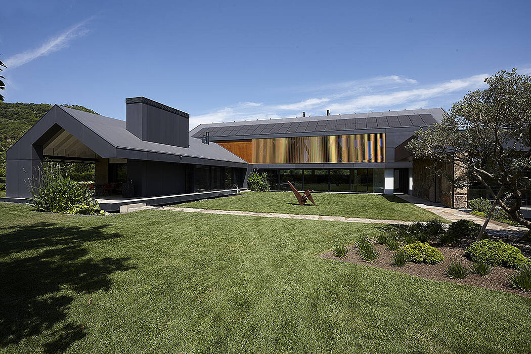 The Grey House by Giorgio Parise - 2
