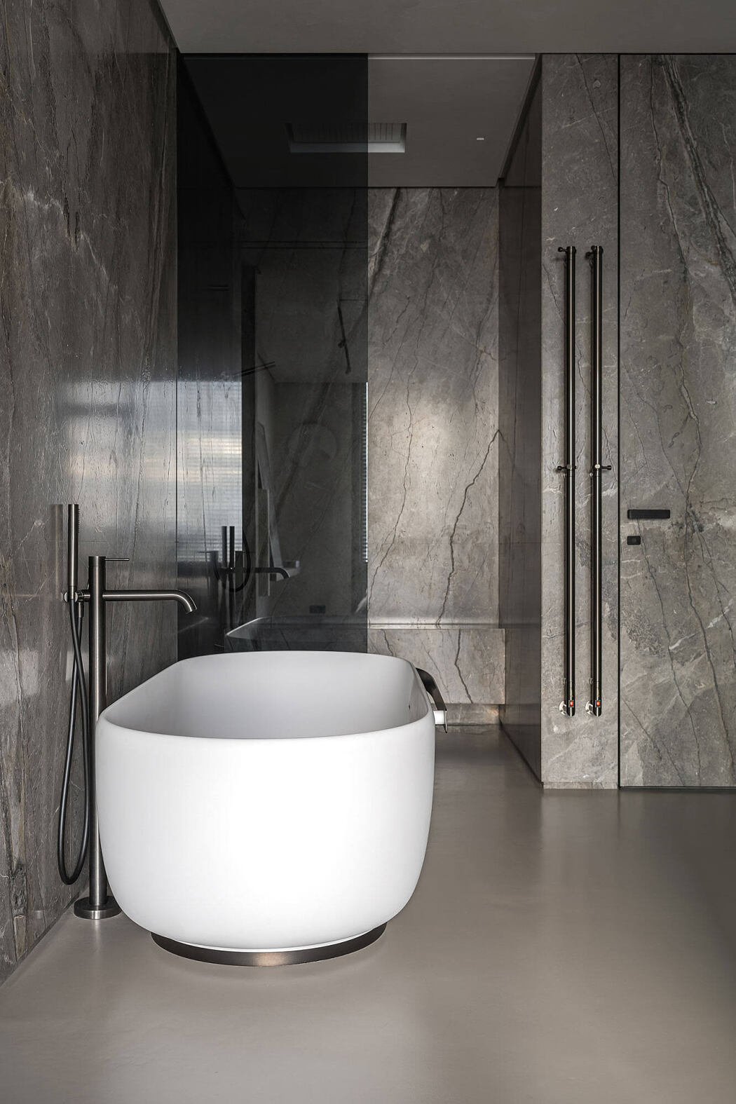 Elegant Apartment by Yodezeen Architects - 9