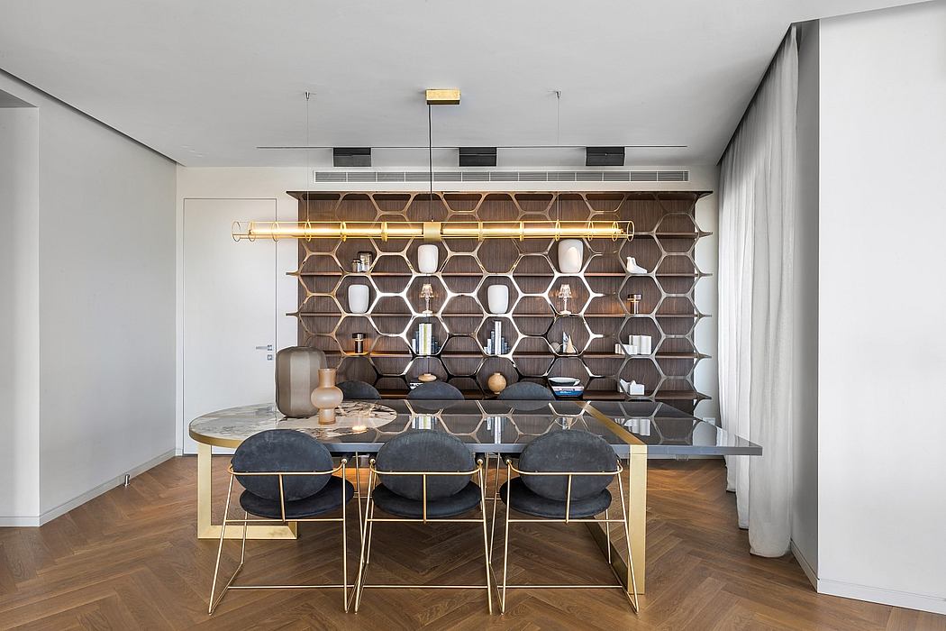 The Round Apartment by Tzvia Kazayoff - 3