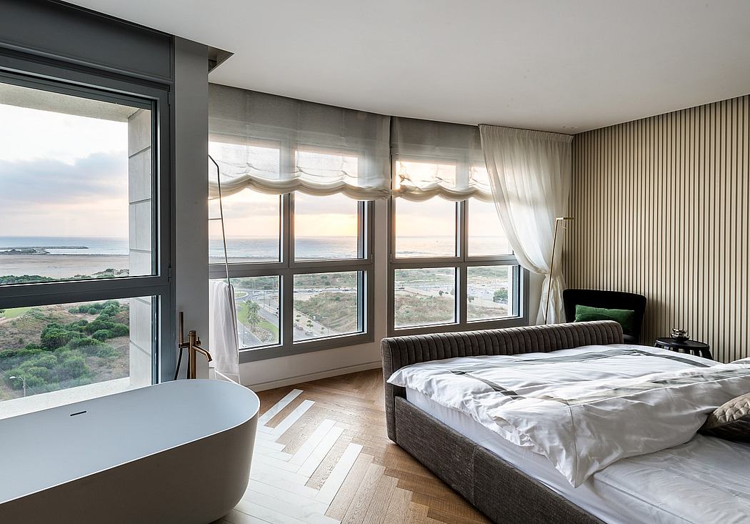 The Round Apartment by Tzvia Kazayoff - 10